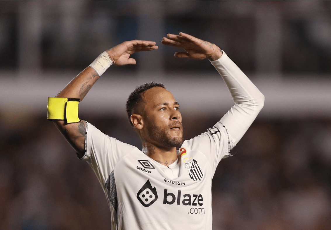 AC米兰翻盘勒沃库森,内马尔高光表现 AC米兰翻盘勒沃库森,内马尔高光表现