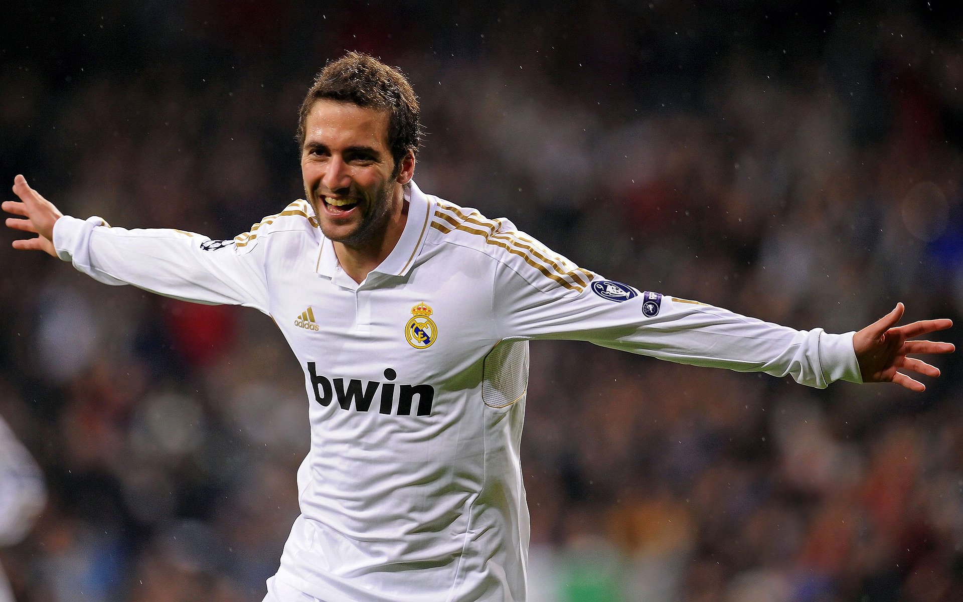 欧冠淘汰赛之夜，加克波关键节点连续得分，改写红军命运